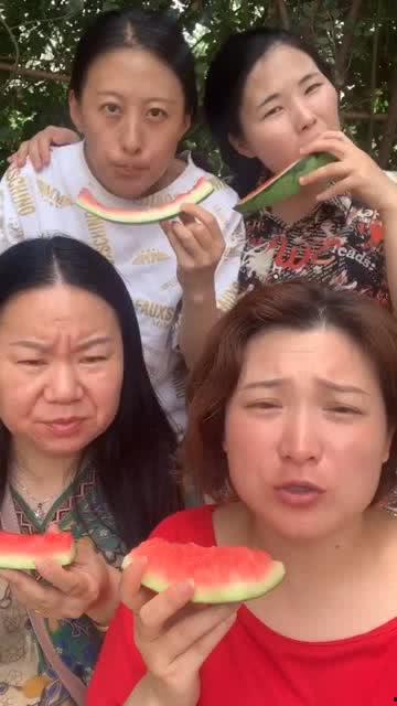 吃瓜群众化妆视频,跟随化妆视频解锁美丽秘诀