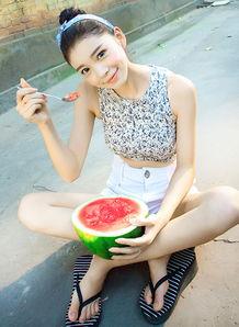 吃瓜萌妞,揭秘娱乐圈幕后故事