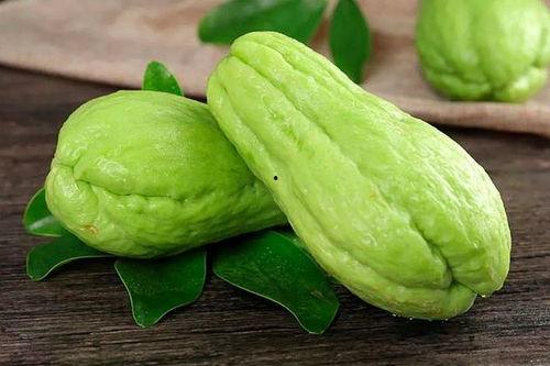 大弟吃金佛手瓜